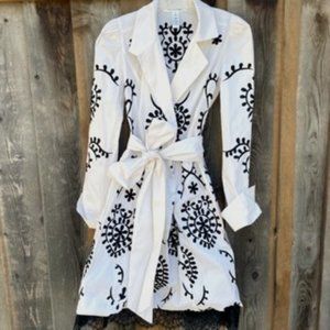 Diane Von Furstenberg White with Black Embroidery Silk Taffeta Dress